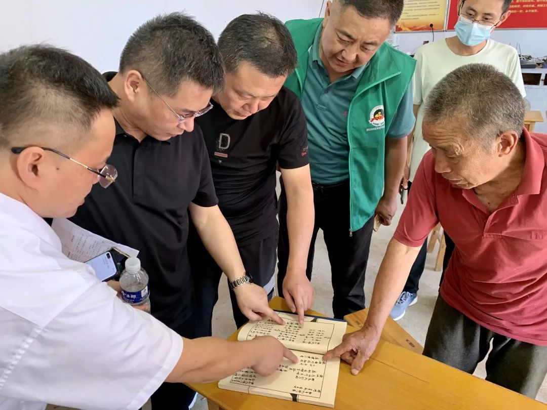 英雄回家路上，一个个谜团正在解开......